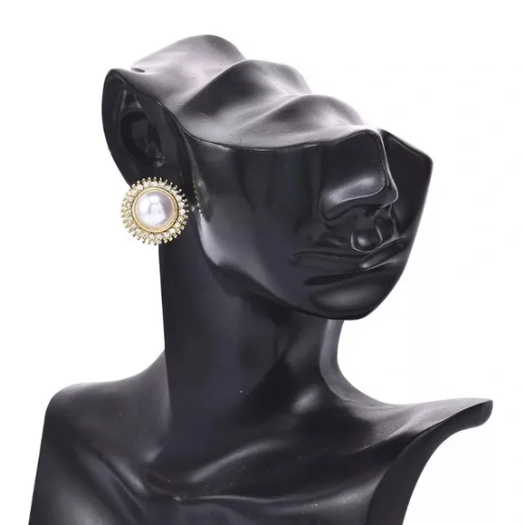 Big Pearl Earrings - Picture 3 of 5